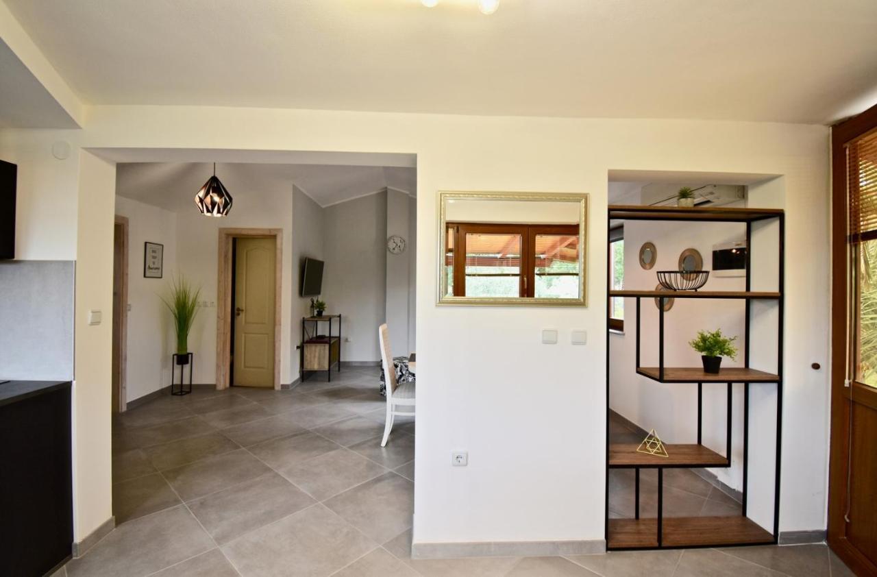 Relaxing Holiday House With Terrace Sea View Medulin Buitenkant foto