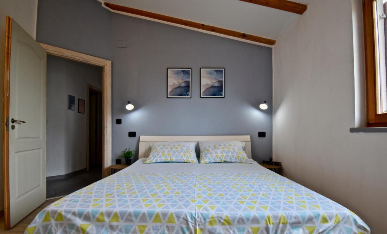 Relaxing Holiday House With Terrace Sea View Medulin Buitenkant foto