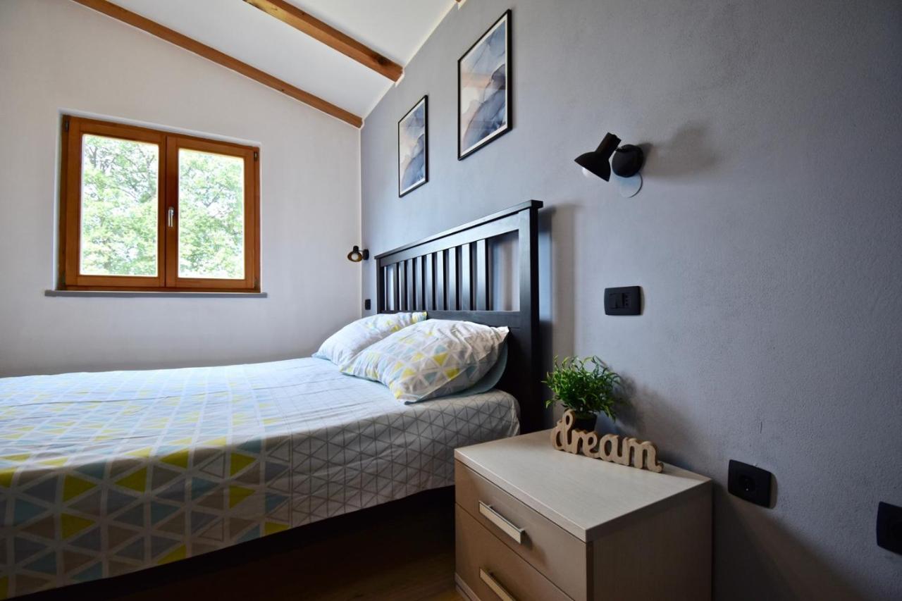 Relaxing Holiday House With Terrace Sea View Medulin Buitenkant foto