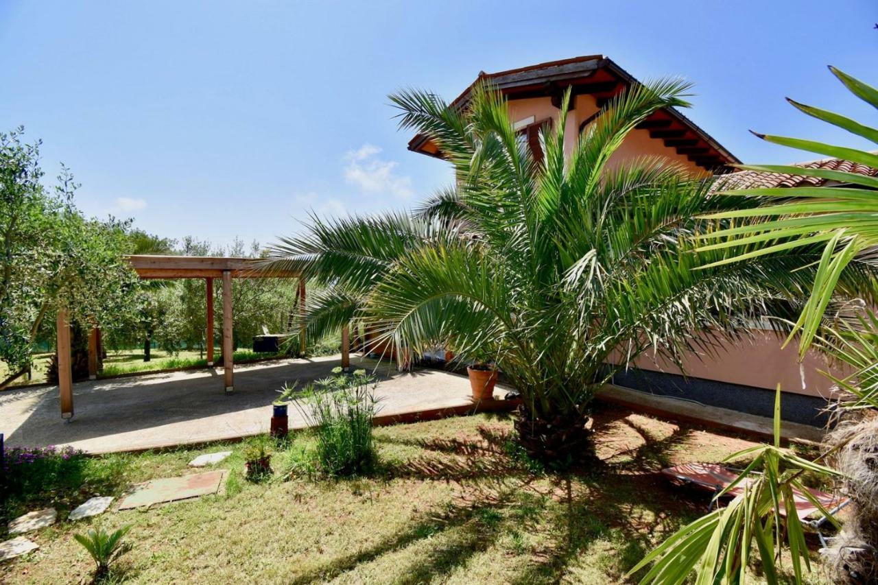 Relaxing Holiday House With Terrace Sea View Medulin Buitenkant foto
