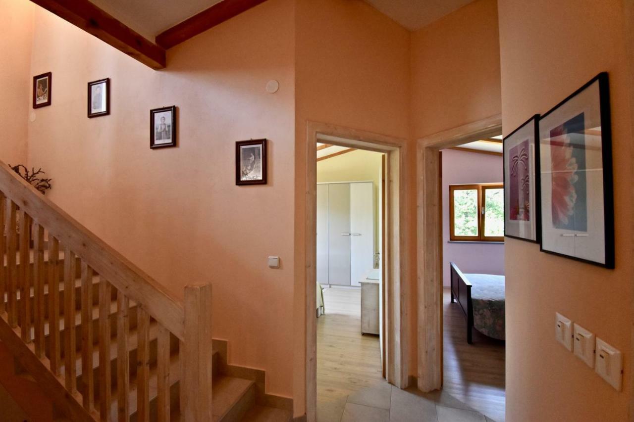 Relaxing Holiday House With Terrace Sea View Medulin Buitenkant foto