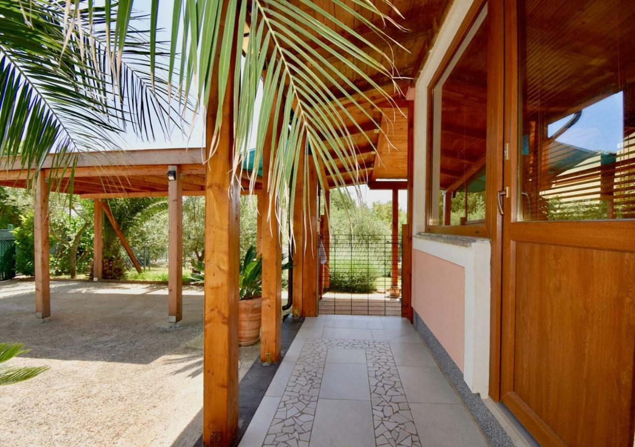 Relaxing Holiday House With Terrace Sea View Medulin Buitenkant foto